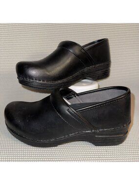 Dansko Pro XP Black Leather Work Shoes Slip Resistant Clogs Women Size 38 7.5-8